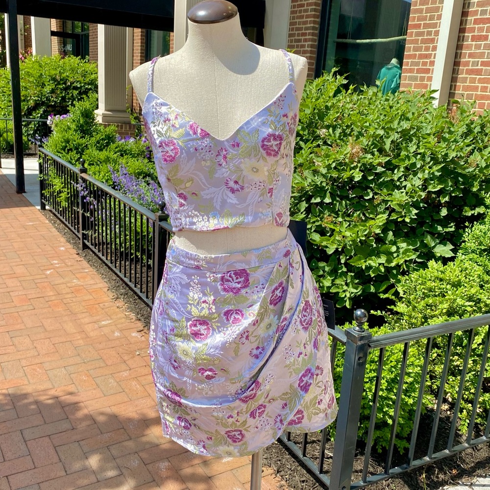 Lulus Floral Set W/ Corset Style Back New With Tags 🌸👠